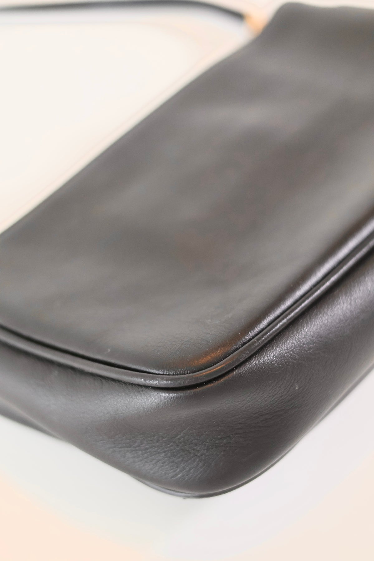 Balenciaga Rodeo Sling Pochette black