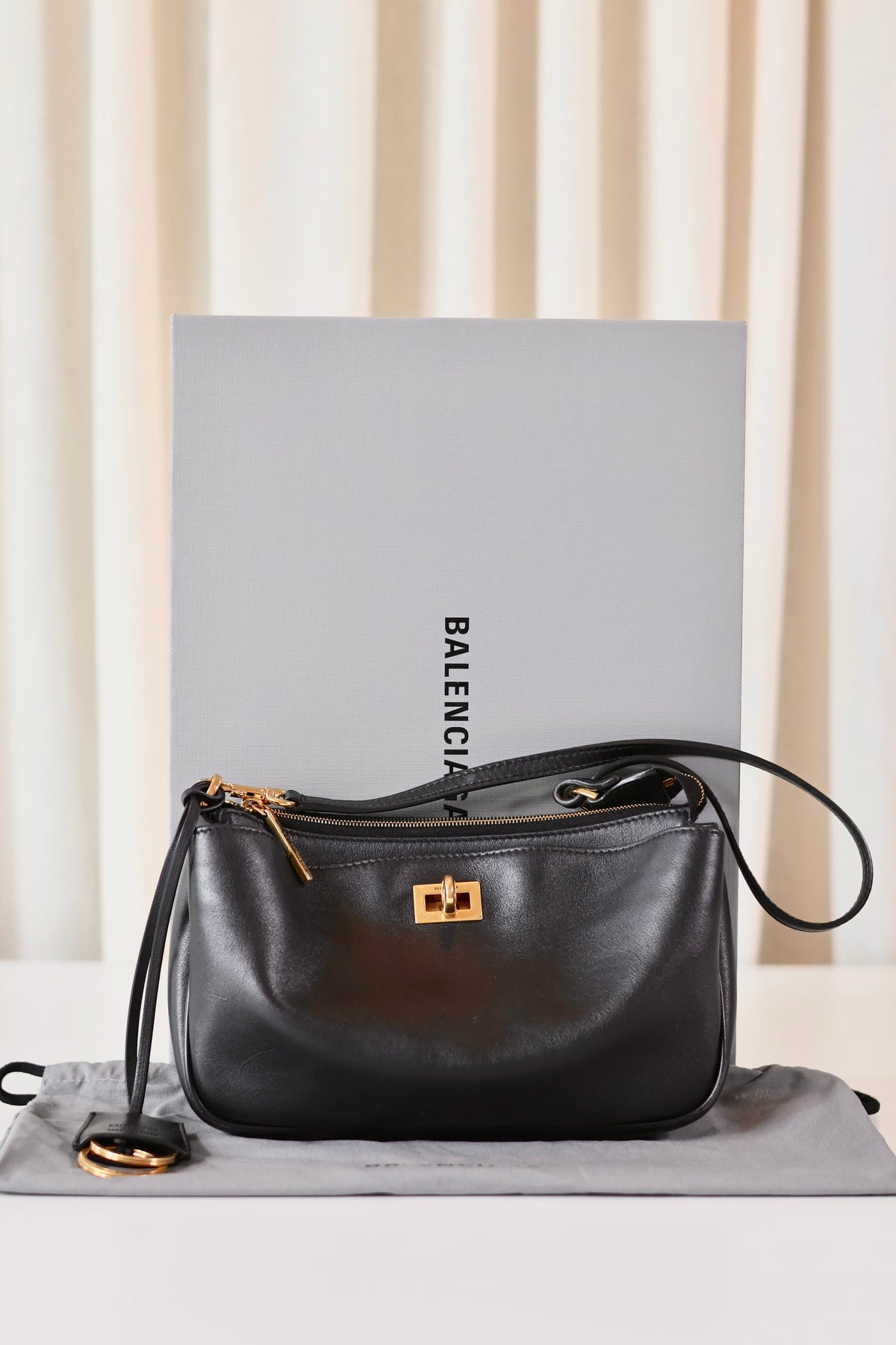 Balenciaga Rodeo Sling Pochette black