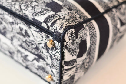 Lady Dior embroidered medium