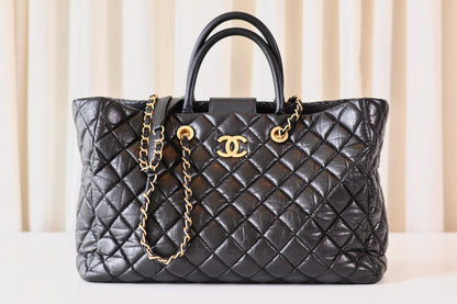Chanel black quilted shopper