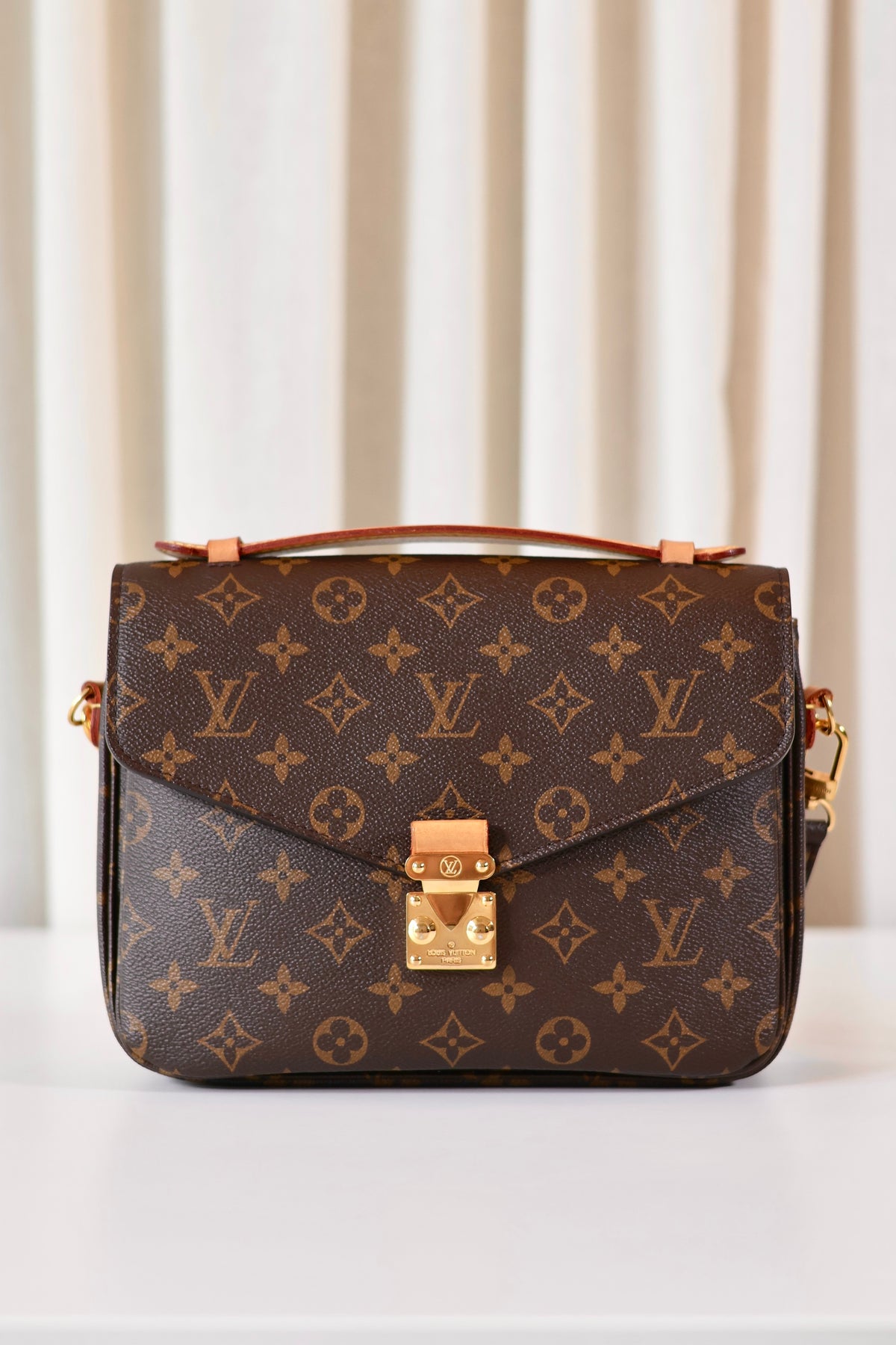 Louis Vuitton Pochette Metis Monogram