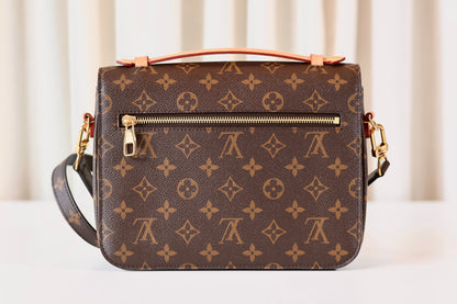 Louis Vuitton Pochette Metis Monogram