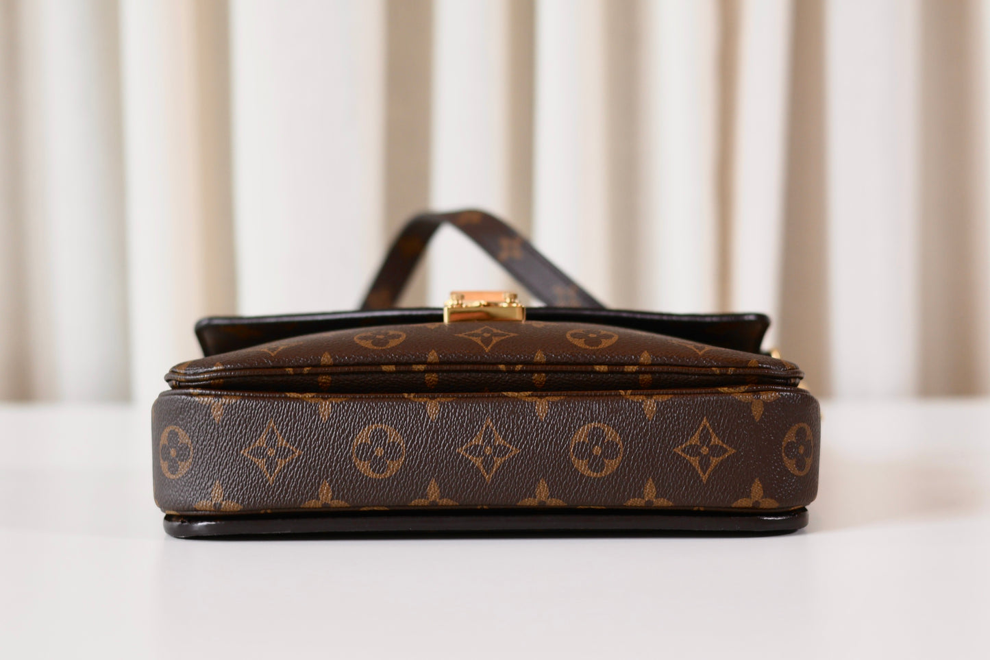 Louis Vuitton Pochette Metis Monogram