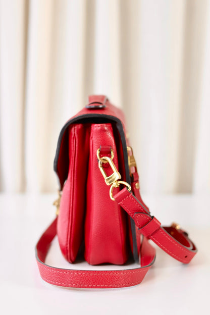 Louis Vuitton Pochette Metis red