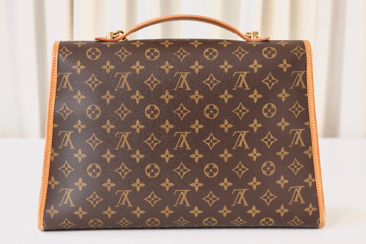 Louis Vuitton Bell Air + strap