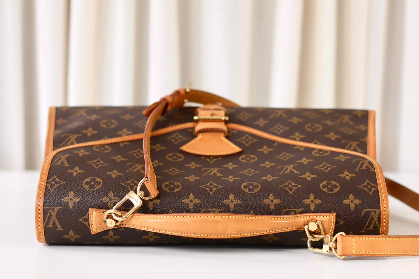 Louis Vuitton Bell Air + strap