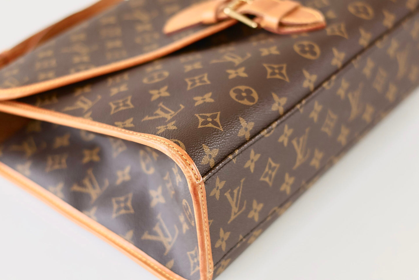 Louis Vuitton Bell Air + strap