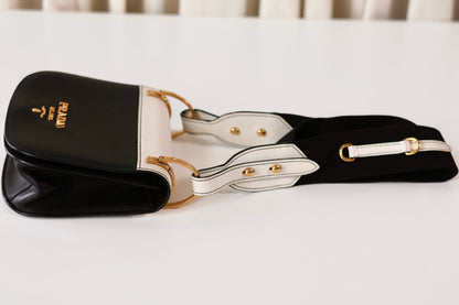 Prada Pionniére black white
