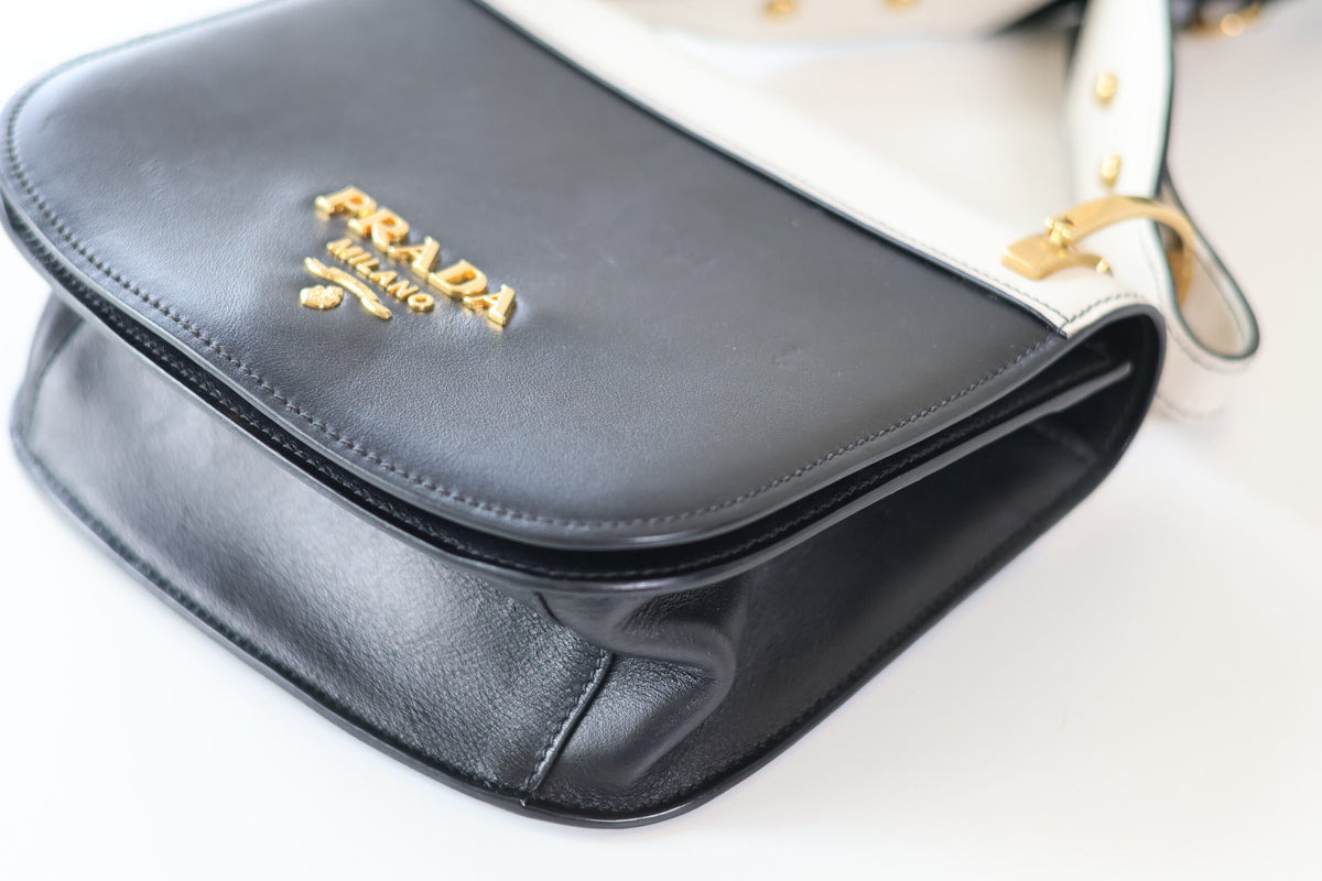 Prada Pionniére black white