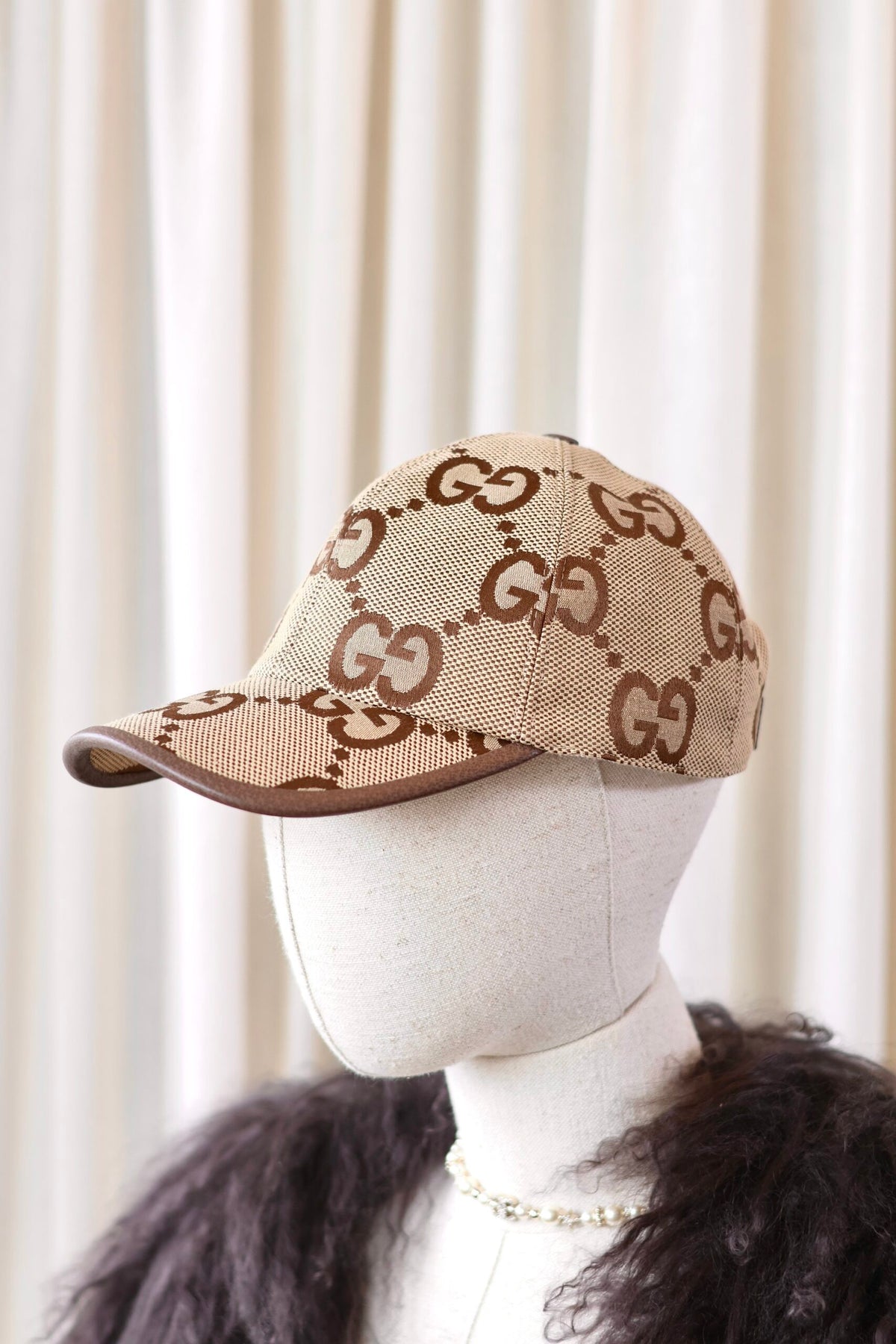 Gucci giant monogram cap L