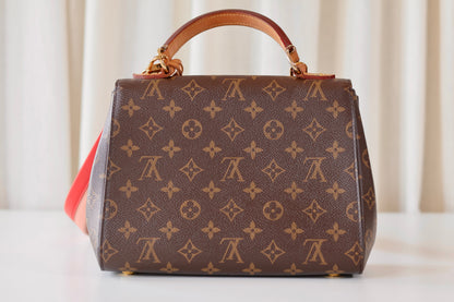 Louis Vuitton Cluny Monogram