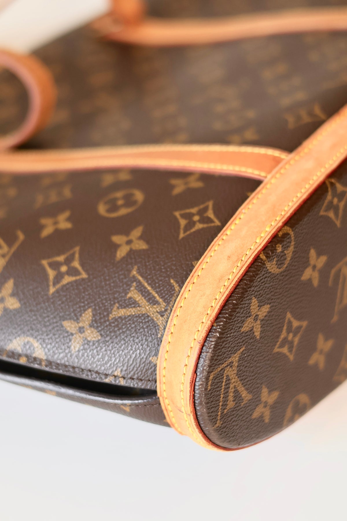 Louis Vuitton Babylone Monogram