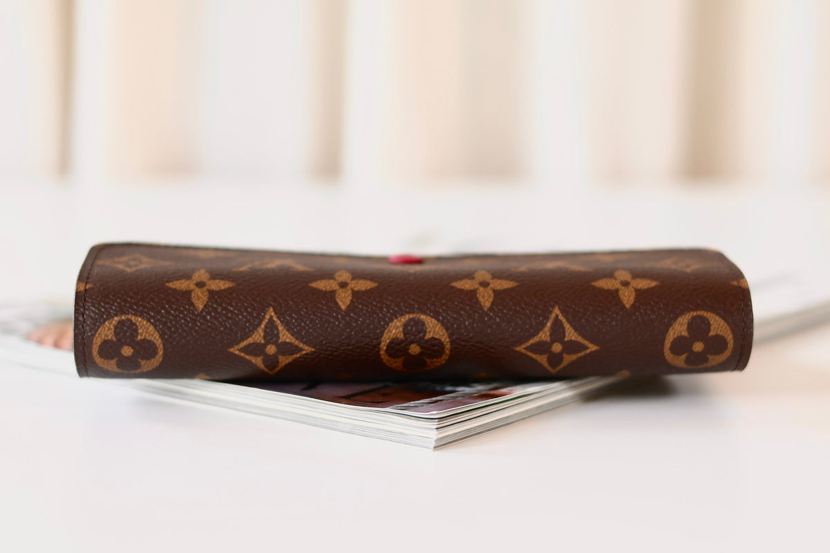 Louis Vuitton Emellie Wallet