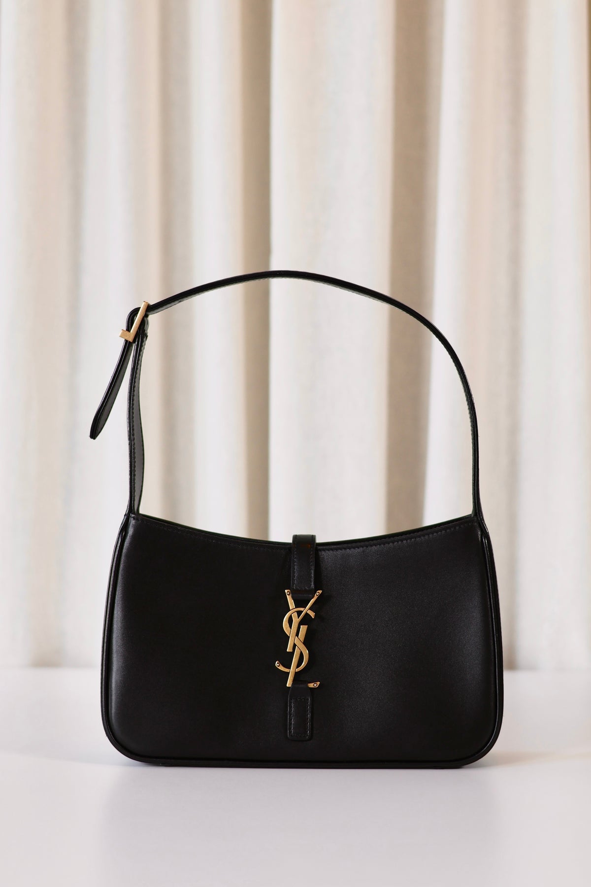 Saint Laurent Le 5 A 7 Hobo