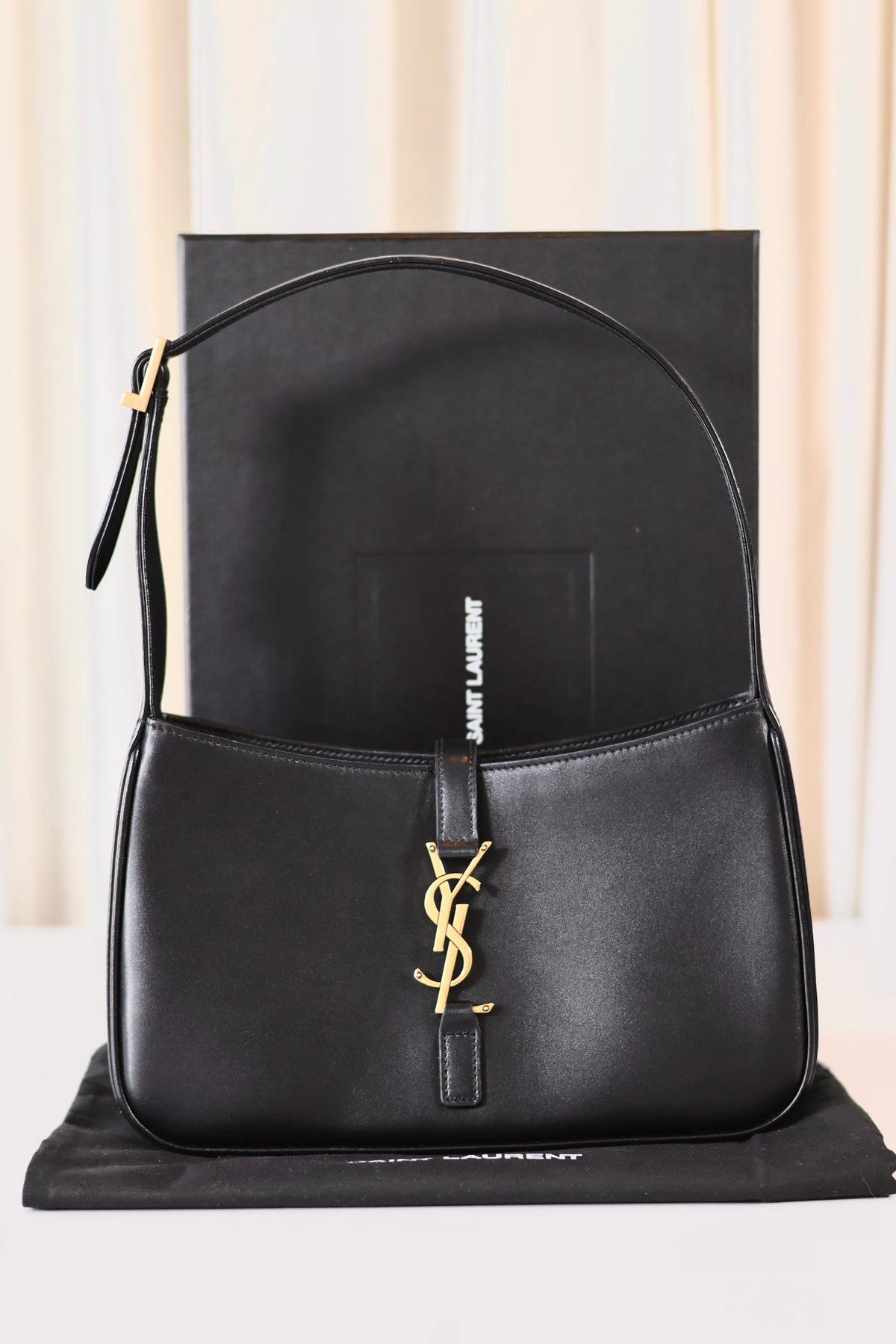 Saint Laurent Le 5 A 7 Hobo