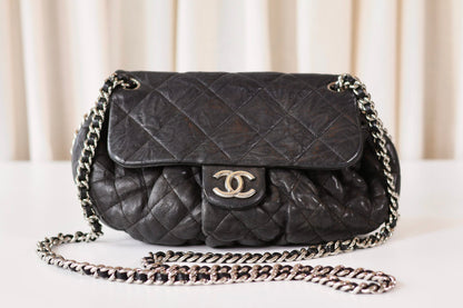 Chanel Chain Around black