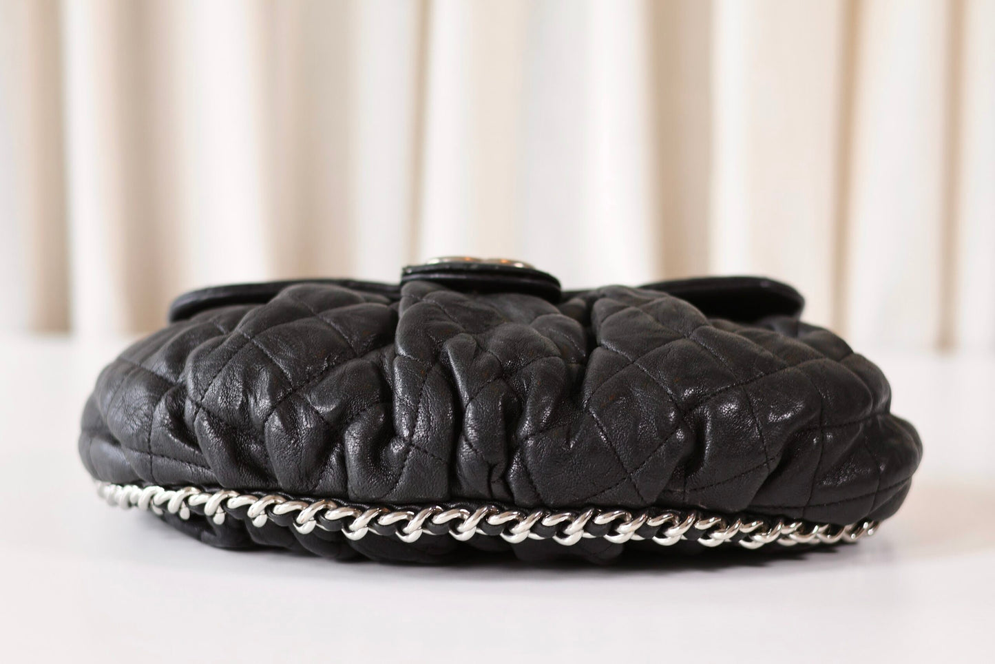 Chanel Chain Around black