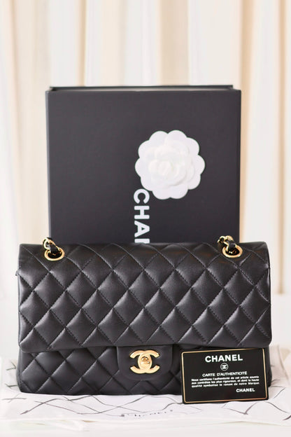Chanel classic medium double flap bag black