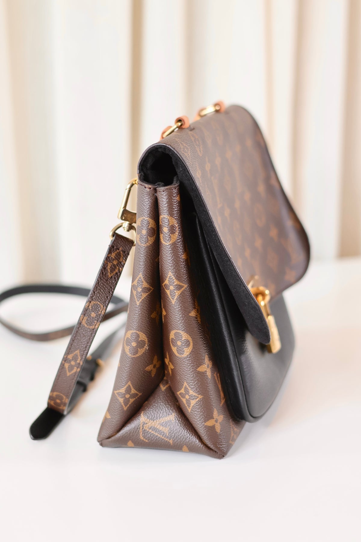 Louis Vuitton Marignan Black
