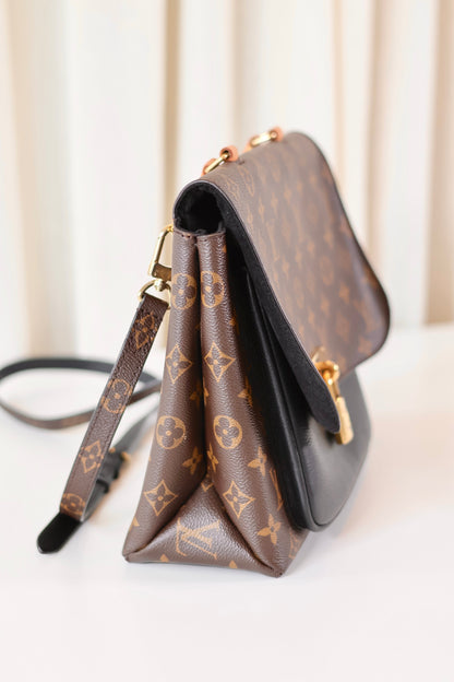 Louis Vuitton Marignan Black