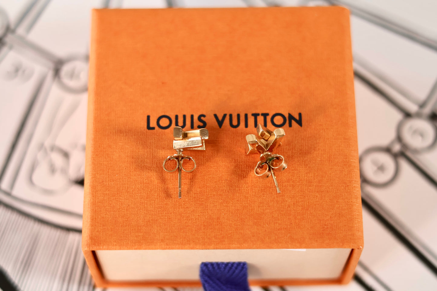 Louis Vuitton LV Earrings