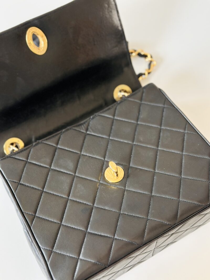 Chanel large single flap bag - Image 10