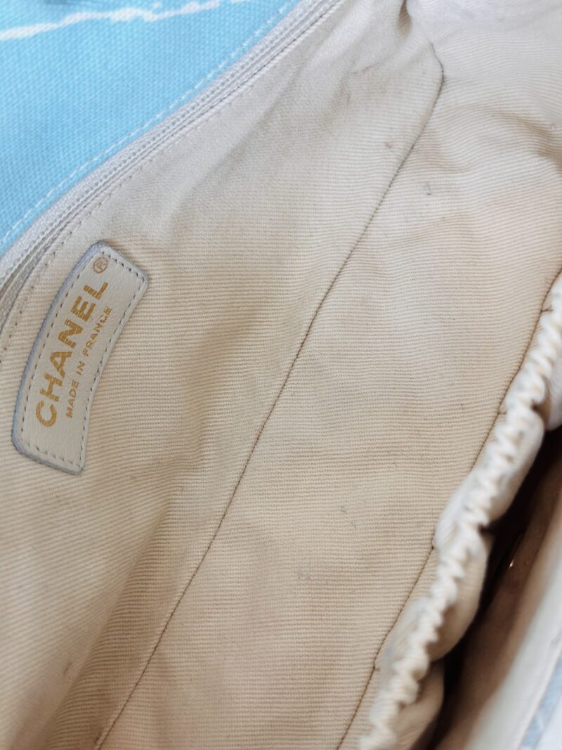 Rare Chanel Eiffel Tower single flap bag - Image 11