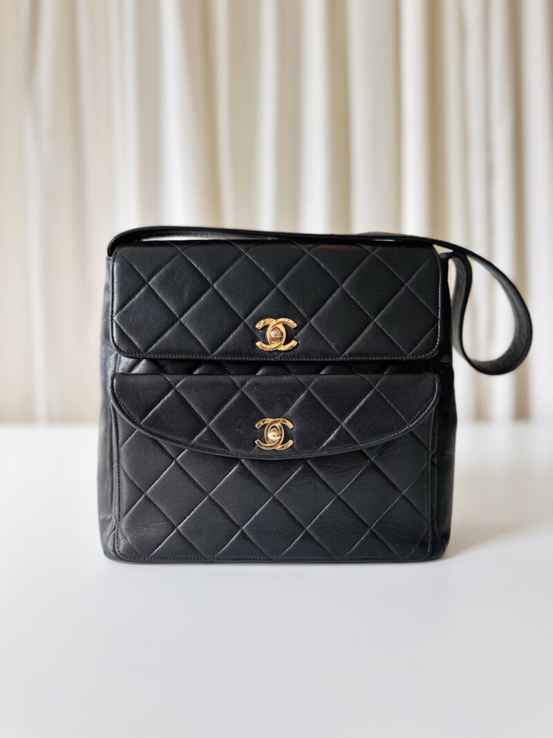 Chanel vintage shoulder bag