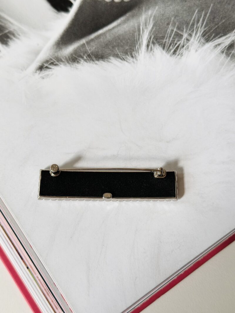 Chanel "CHANEL" brooch - Image 2