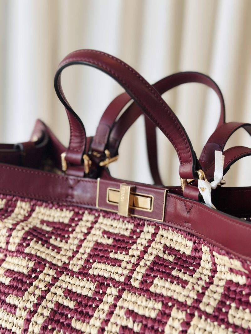 Fendi raffia Peekaboo - Image 4