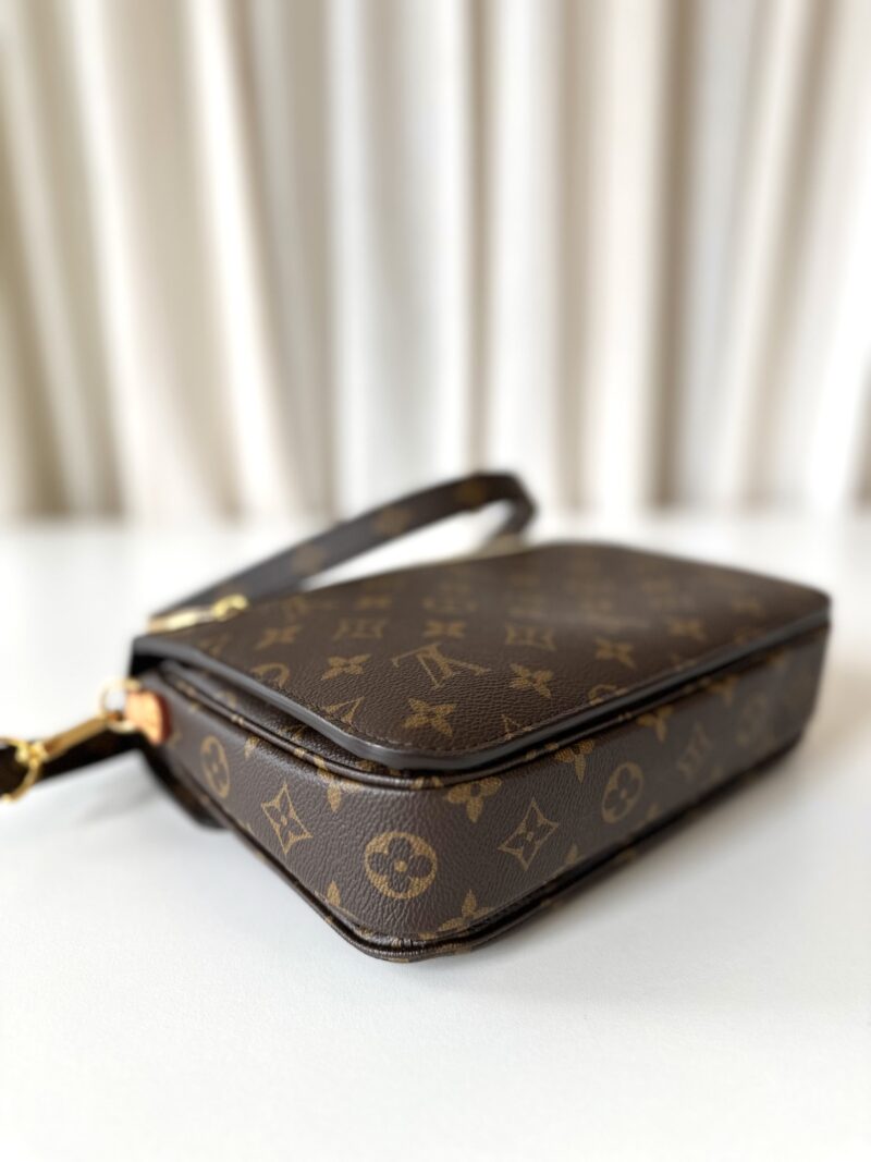 Louis Vuitton Pochette Metis monogram - Image 9