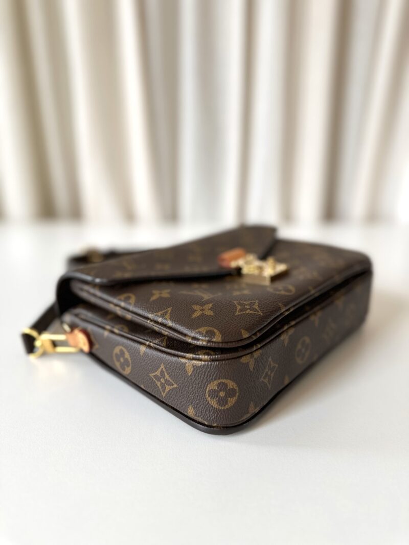 Louis Vuitton Pochette Metis monogram - Image 6