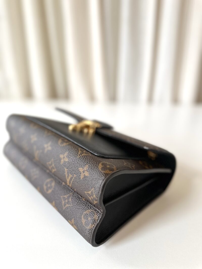 Louis Vuitton Victoire - Image 8