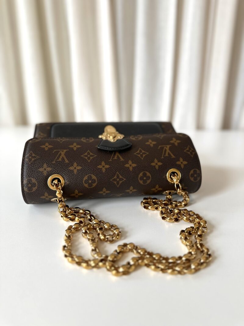 Louis Vuitton Victoire - Image 5