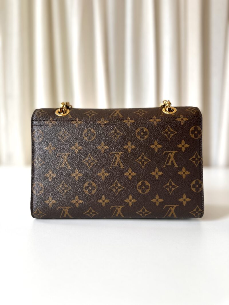 Louis Vuitton Victoire - Image 4