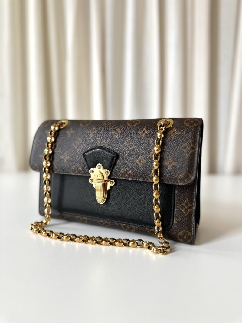 Louis Vuitton Victoire - Image 3