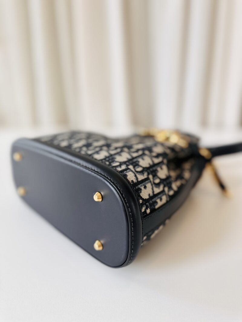 Dior C'est medium - Image 7
