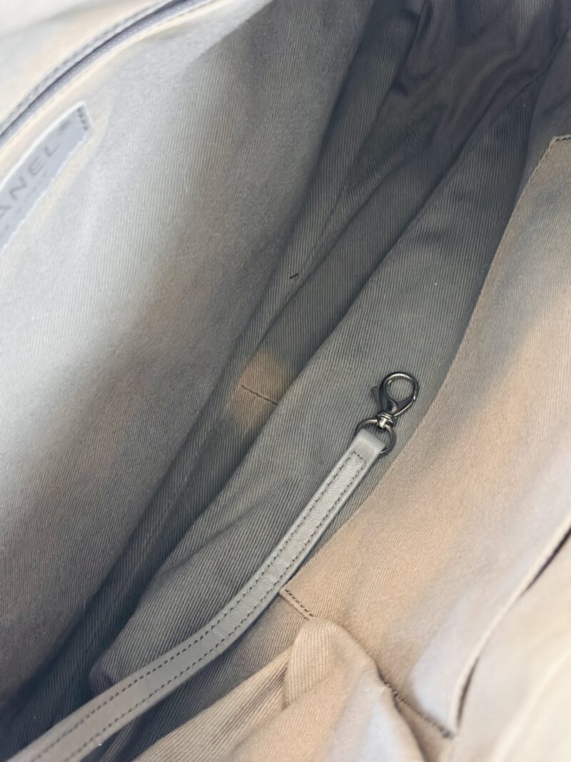 Chanel shoulder bag - Image 11