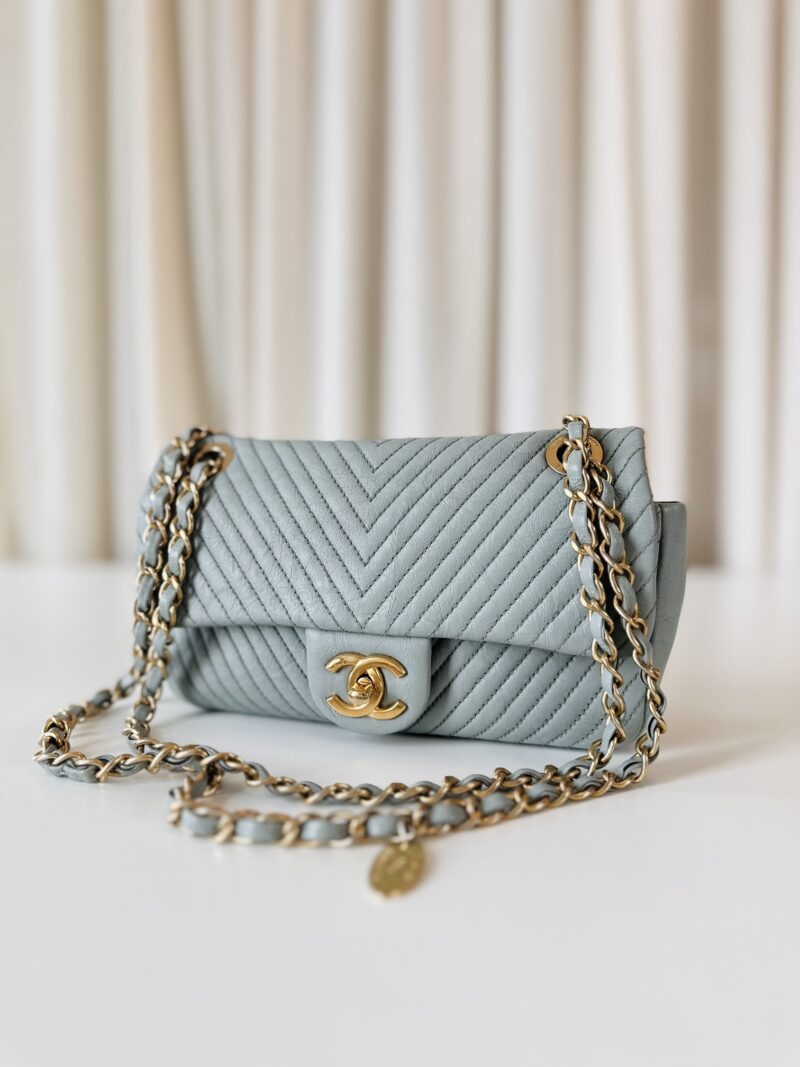 Chanel chevron single flap bag blue - Image 3
