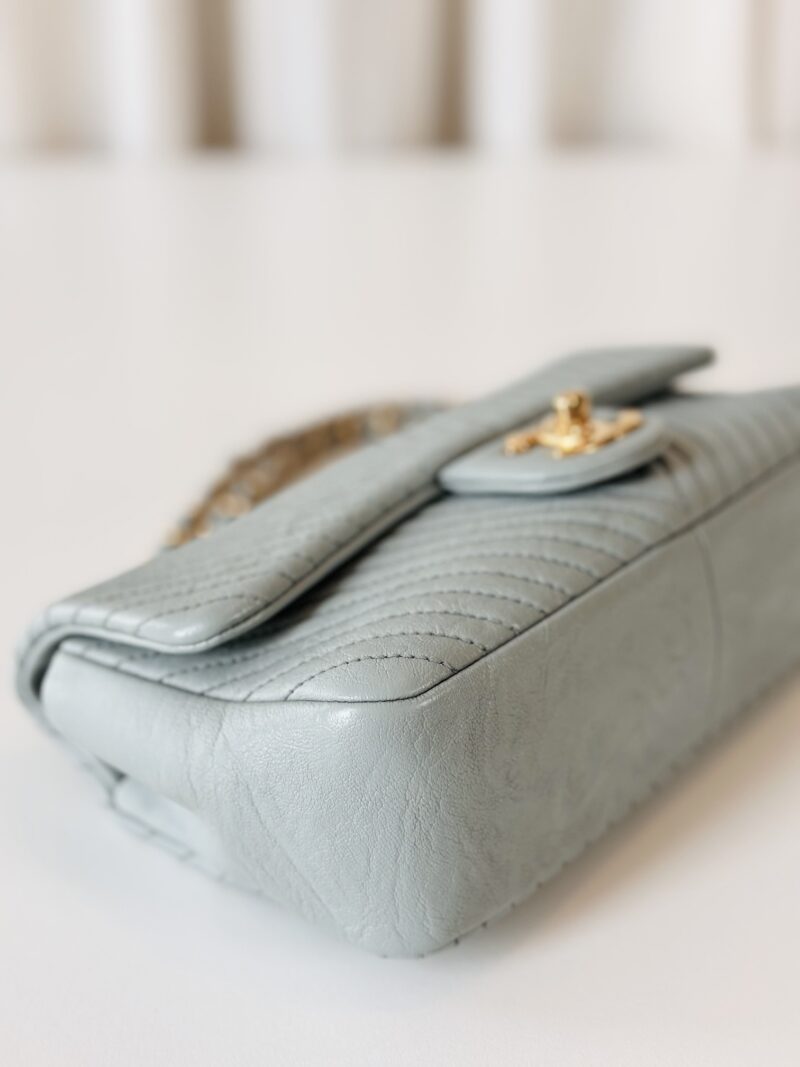 Chanel chevron single flap bag blue - Image 6