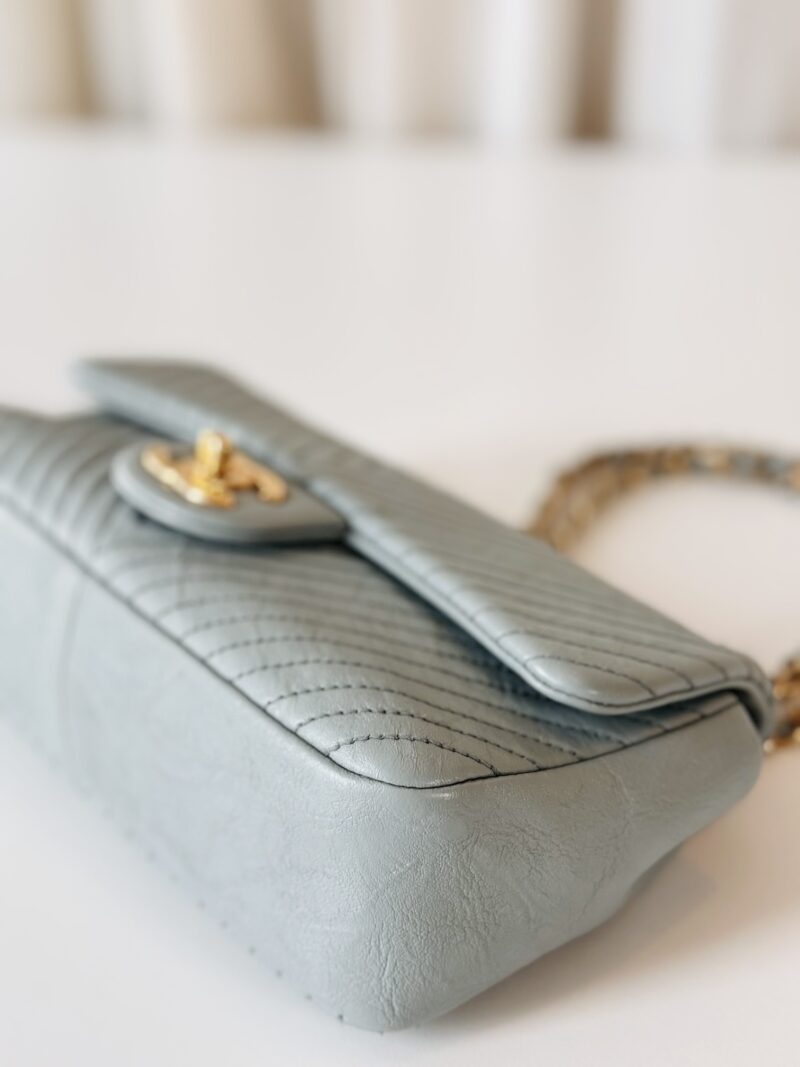 Chanel chevron single flap bag blue - Image 7