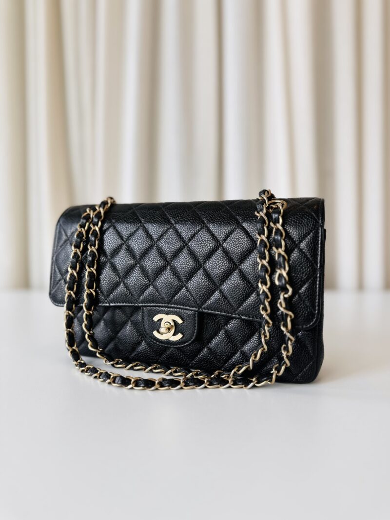 Chanel black vintage medium classic double flap bag - Image 3