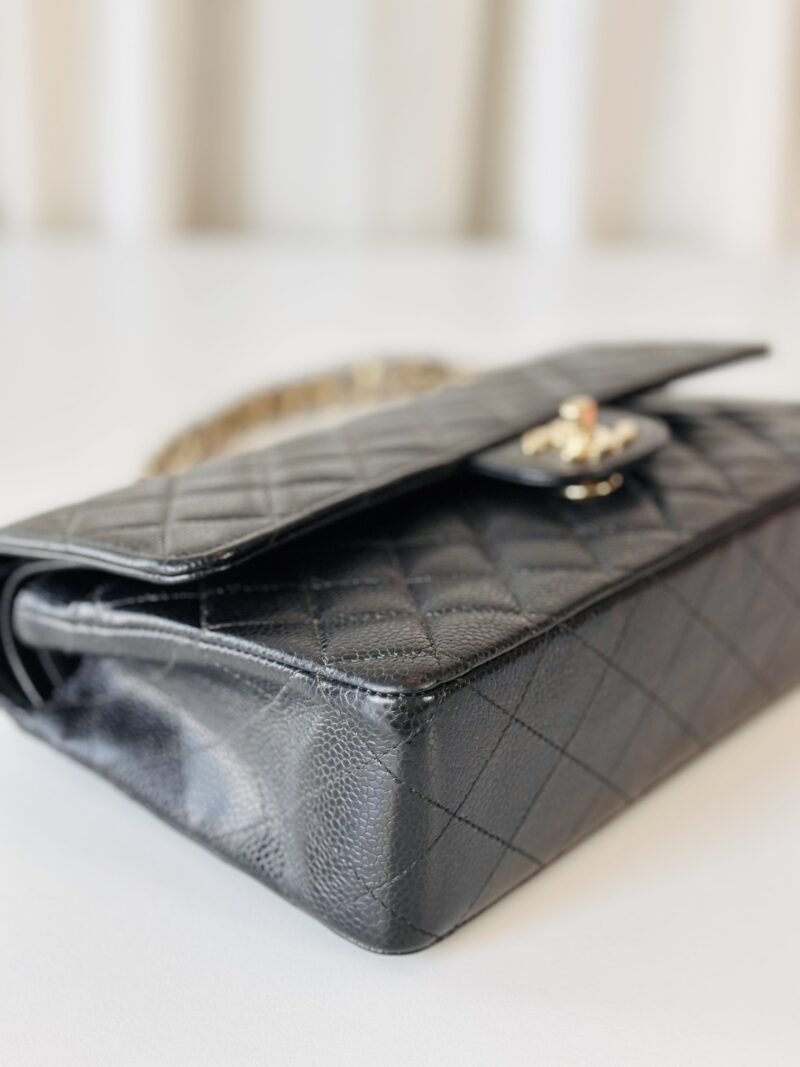 Chanel black vintage medium classic double flap bag - Image 6