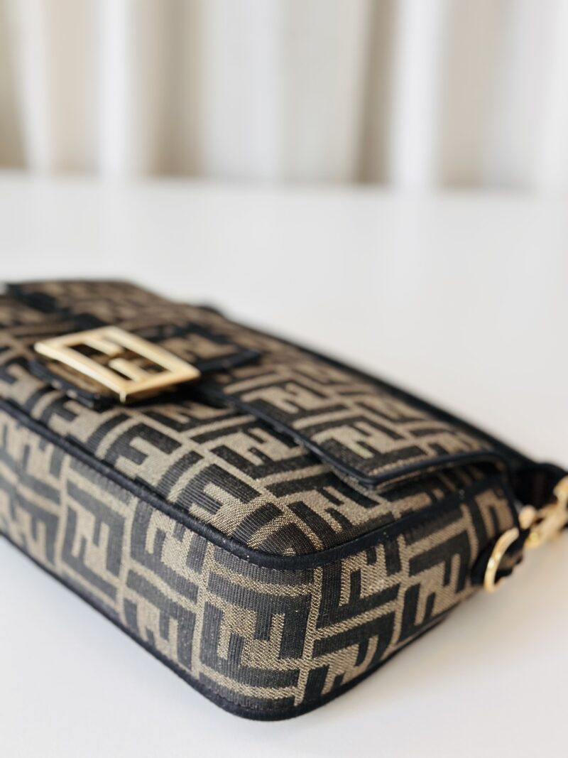 Fendi Baquette - Image 8
