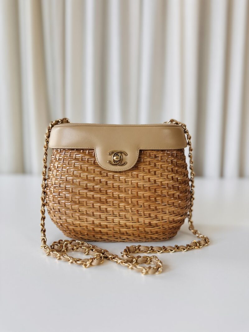 Rare Chanel wicker bag - Image 3