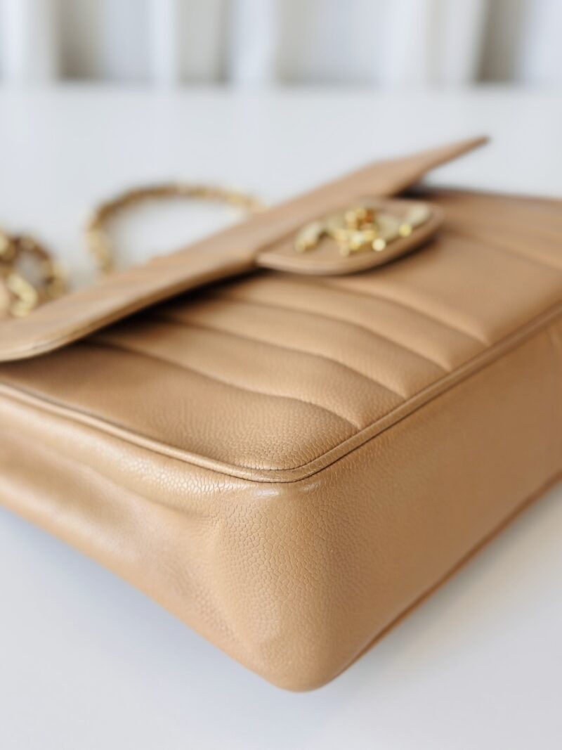 Chanel vintage jumbo beige - Image 6