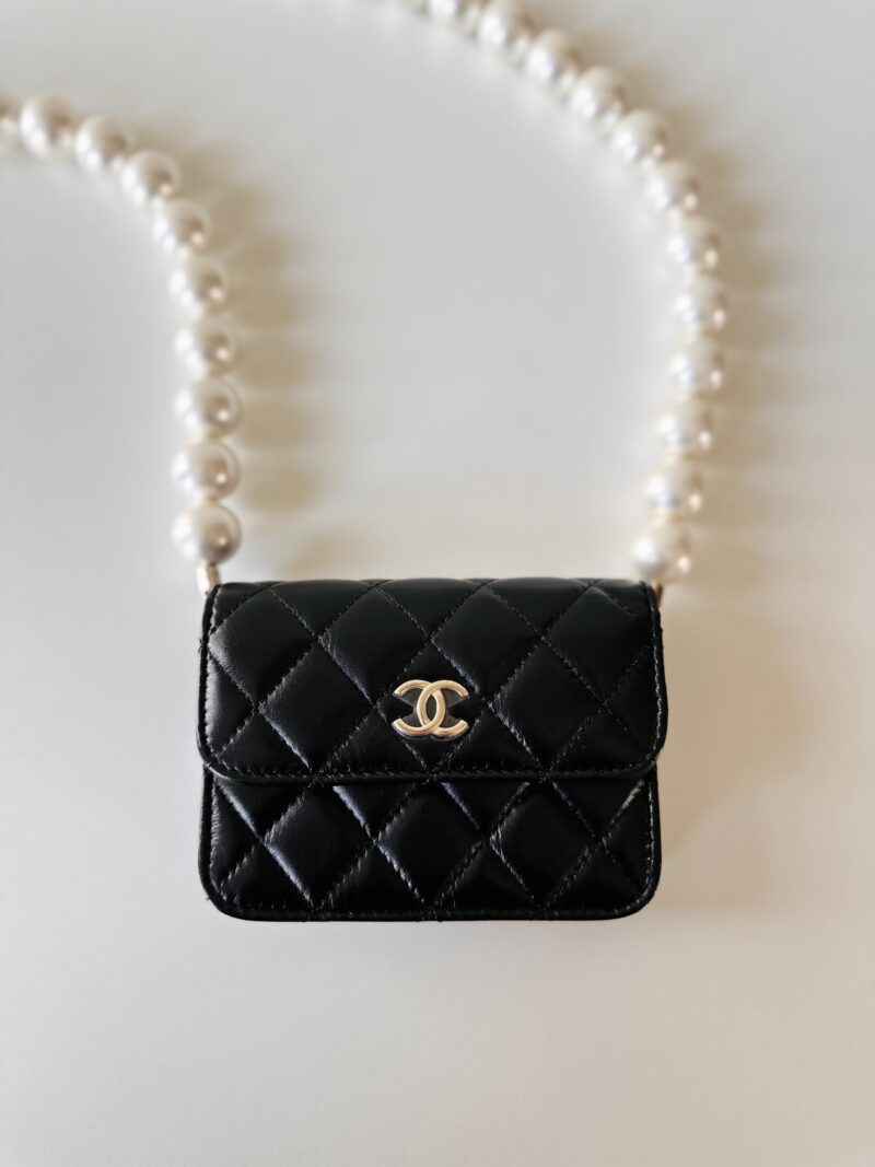 Chanel pearl wallet on chain - Image 3