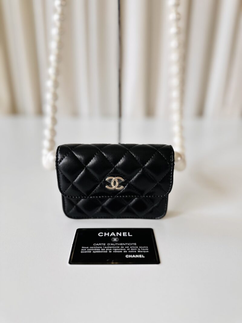 Chanel pearl wallet on chain - Image 13