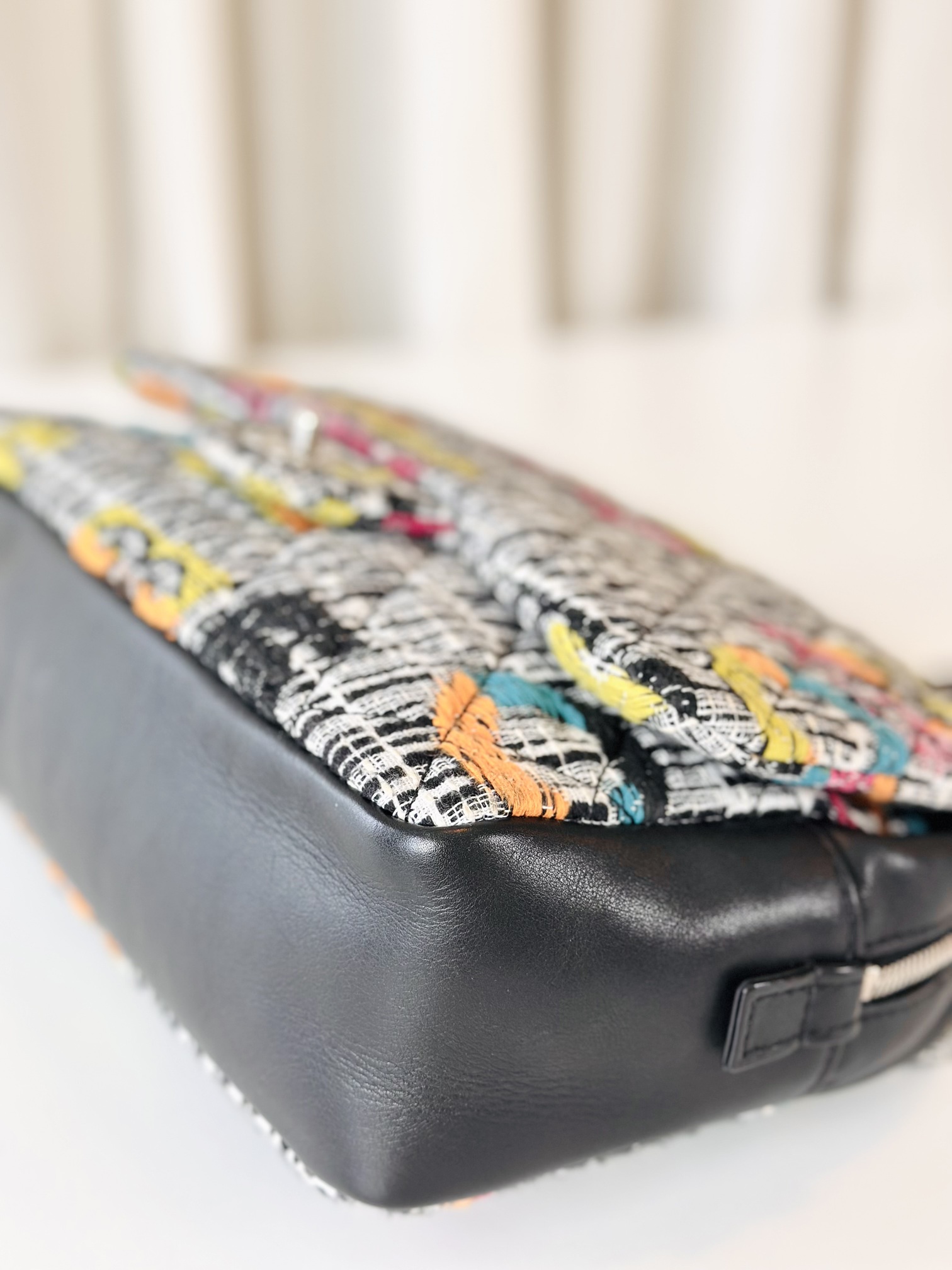 Chanel tweed single flap bag - Image 7