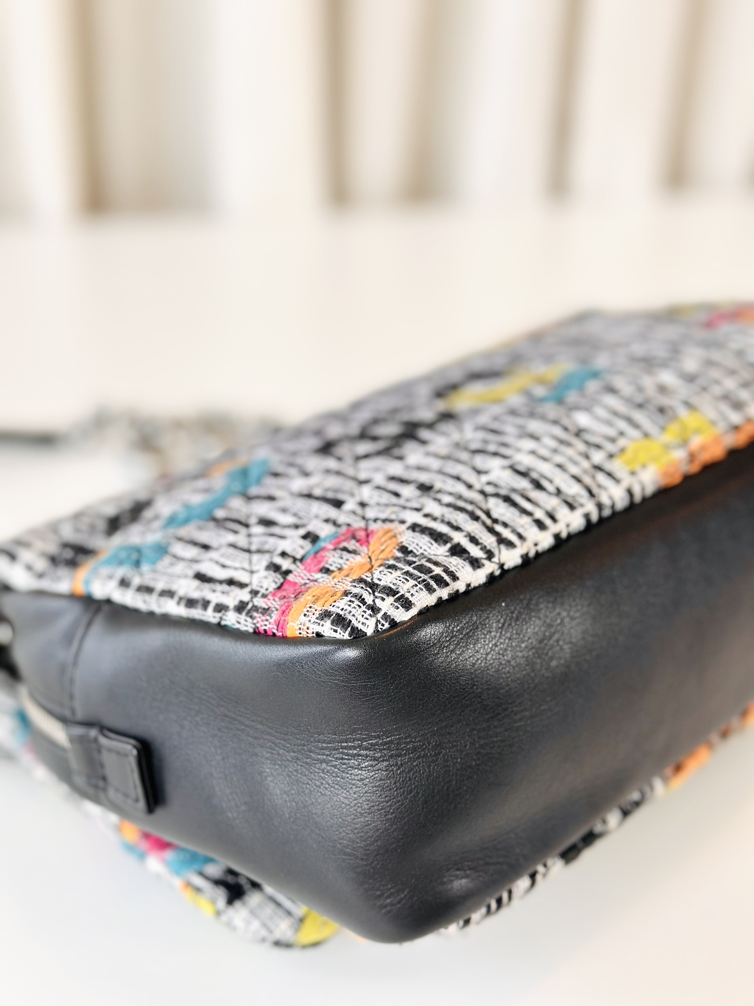 Chanel tweed single flap bag - Image 8